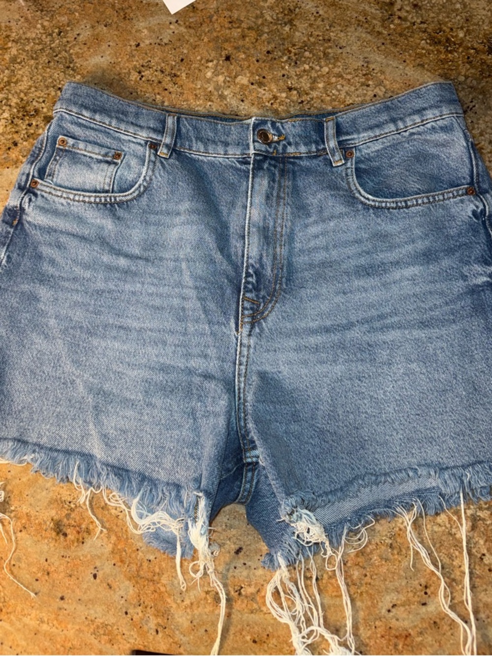⚡️flash sale⚡️ new • zara the 90s bermuda frayed denim shorts